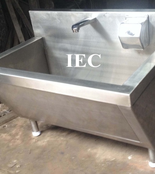 Manufacturer, Exporter, Importer, Supplier, Wholesaler, Retailer, Trader of Scrub Station in New Delhi, Delhi, India.